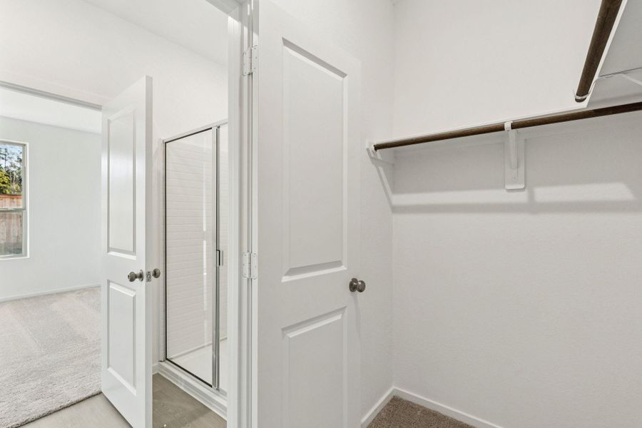 Spacious, unfurnished interior of a new home in Mavera, Conroe (Image 16).