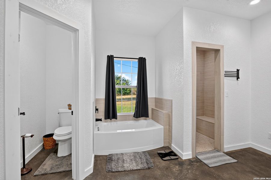 Furnished interior view inside a new home in , Kenedy (Image 5).
