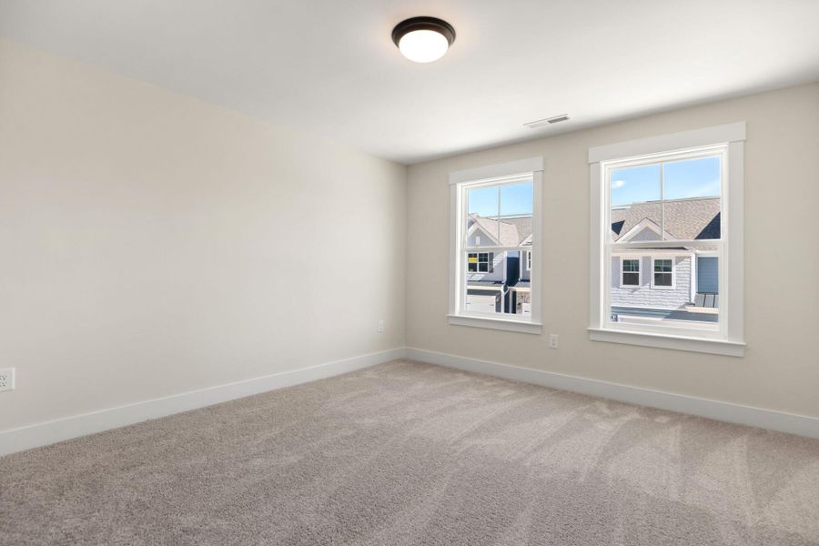 Spacious, unfurnished interior of a new home in Harbor Crossing, Greensboro (Image 40).
