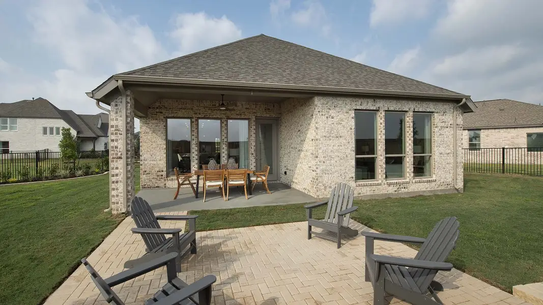 Exterior details and patio area of a home in Bridgeland, Cypress (Image 3).