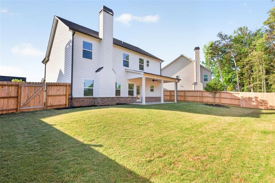 Exterior details and patio area of a home in , Auburn (Image 20).