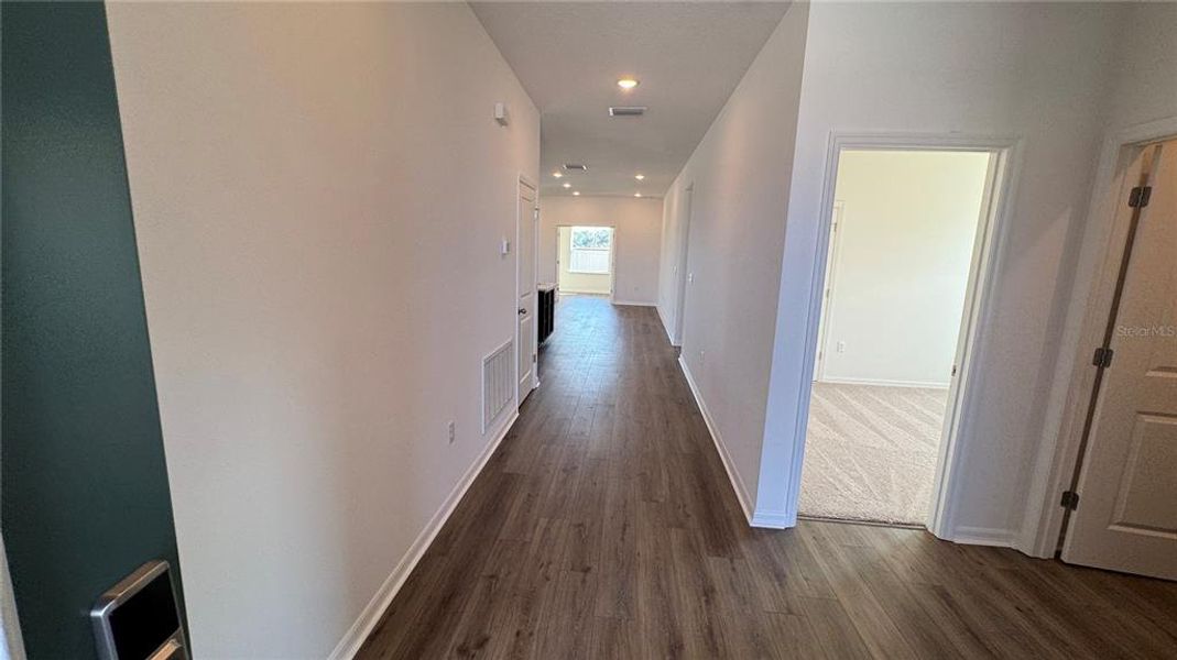 Spacious, unfurnished interior of a new home in Applewood Reserve, Lakeland (Image 21).