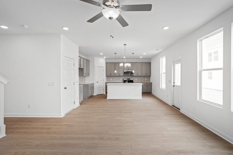 Spacious, unfurnished interior of a new home in Calista Farms, White House (Image 17).