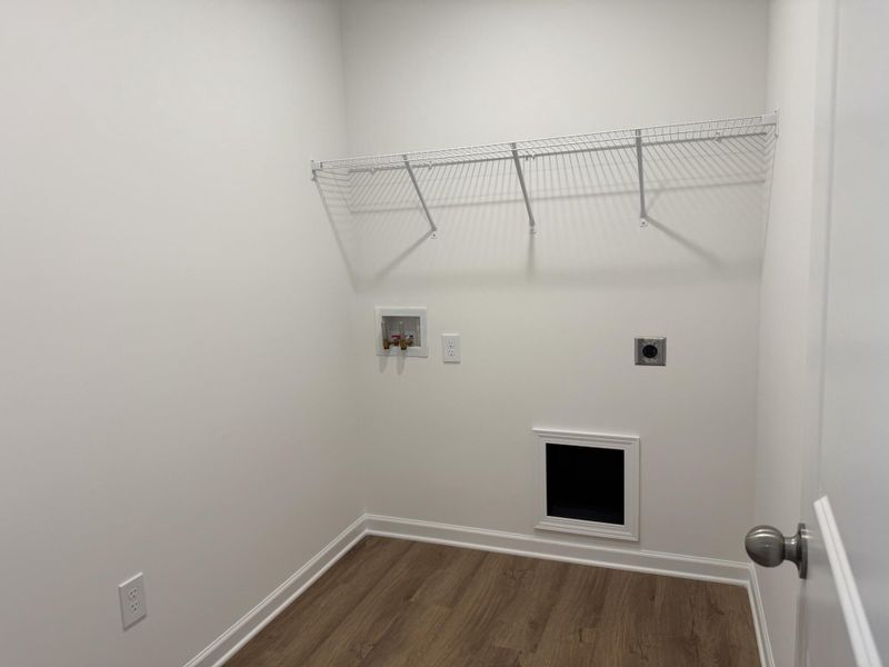 Spacious, unfurnished interior of a new home in East Main Townes, Spartanburg (Image 18).