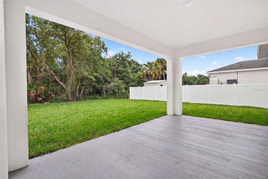Exterior details and patio area of a home in , Port Charlotte (Image 3).