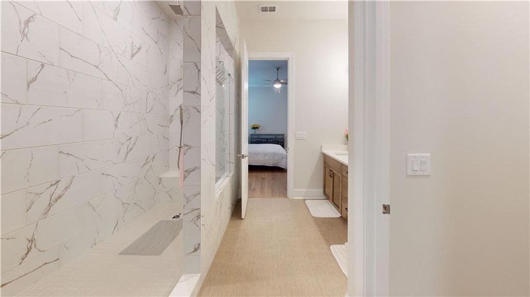 Spacious, unfurnished interior of a new home in , Peachtree Corners (Image 22).