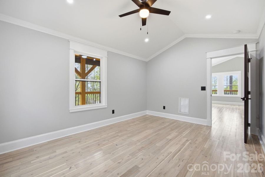 Spacious, unfurnished interior of a new home in , Hendersonville (Image 13).