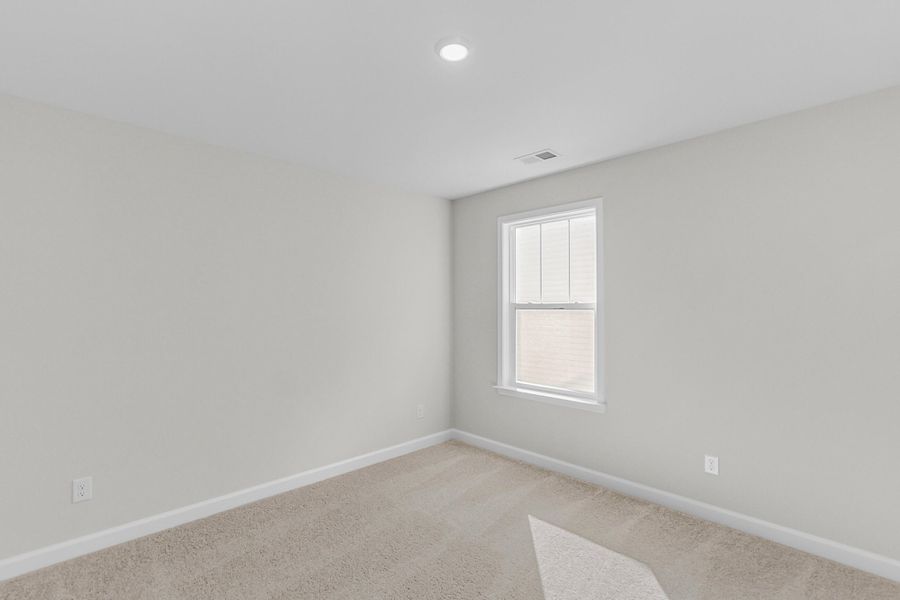 Spacious, unfurnished interior of a new home in Six Oaks, Summerville (Image 39).