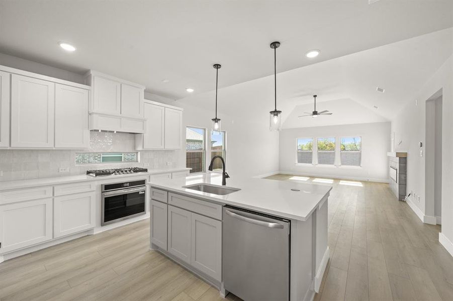 3706 Ironwood- Kitchen-1368 3706 Ironwood- Kitchen-1368