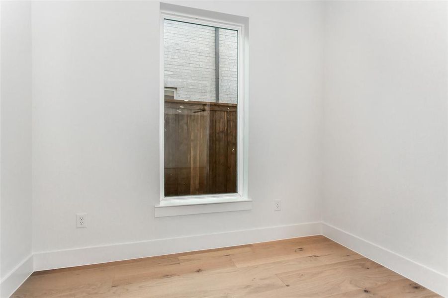 Spacious, unfurnished interior of a new home in , Richardson (Image 25).