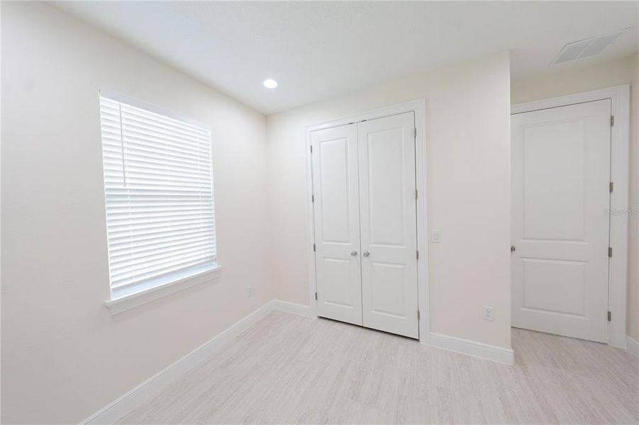 Spacious, unfurnished interior of a new home in , Summerfield (Image 16).