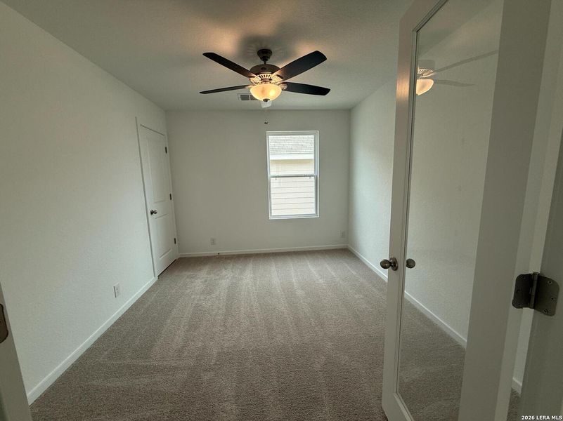 Spacious, unfurnished interior of a new home in Hennersby Hollow, San Antonio (Image 24).