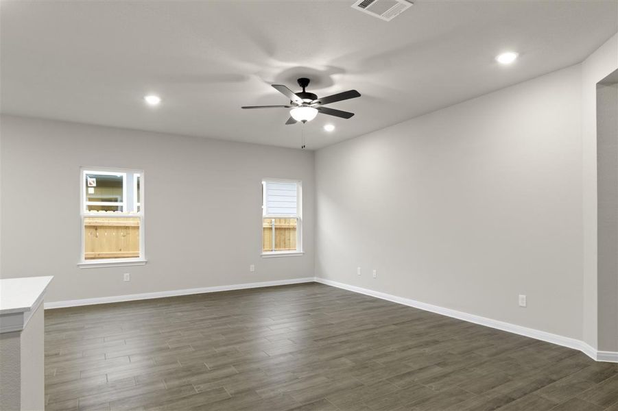 Spacious, unfurnished interior of a new home in Eastwood at Sonterra, Jarrell (Image 21).
