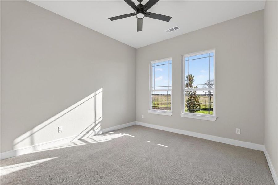 Spacious, unfurnished interior of a new home in , Celeste (Image 24).