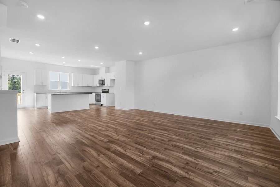 Spacious, unfurnished interior of a new home in Somerset at Veterans Memorial, Mableton (Image 45).