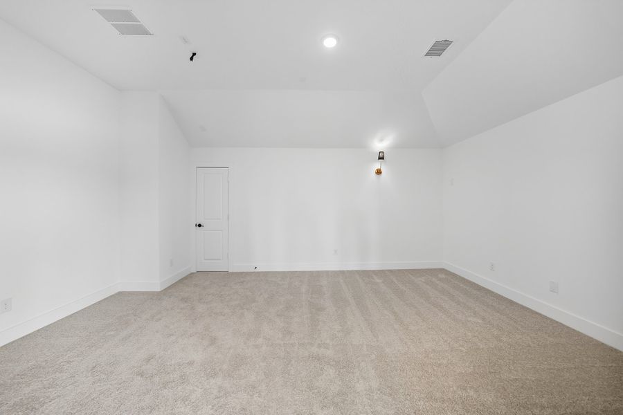 Spacious, unfurnished interior of a new home in Estates at Rockhill, Frisco (Image 31). Spacious, unfurnished interior of a new home in Estates at Rockhill, Frisco (Image 31).