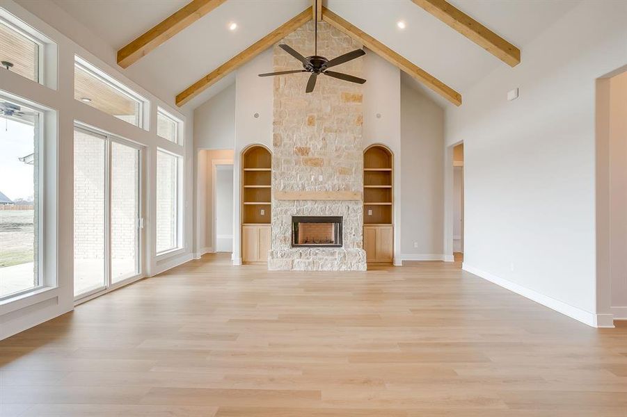 Spacious, unfurnished interior of a new home in , Waxahachie (Image 22). Spacious, unfurnished interior of a new home in , Waxahachie (Image 22).