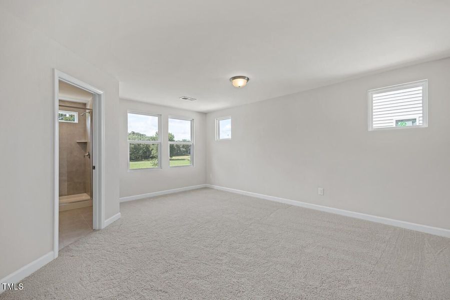 Spacious, unfurnished interior of a new home in Springvale, Fuquay Varina (Image 14).