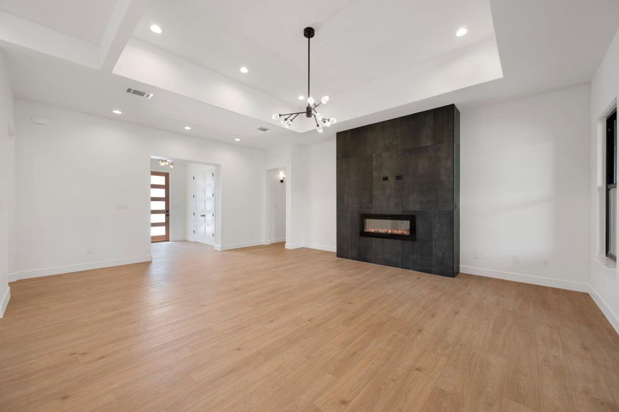 Spacious, unfurnished interior of a new home in , Horseshoe Bay (Image 33).