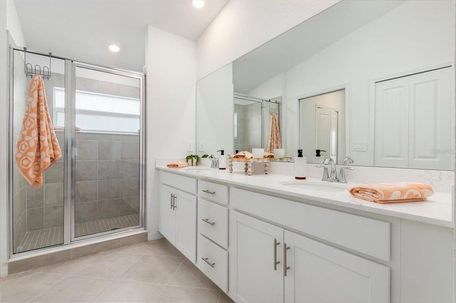 Furnished interior view inside a new home in , Venice (Image 9).