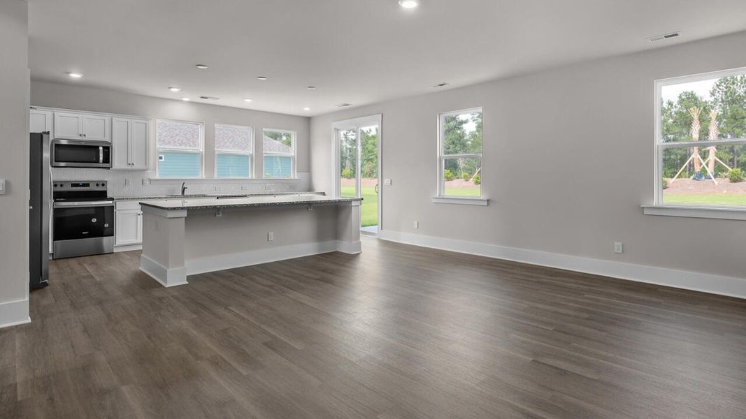 Spacious, unfurnished interior of a new home in Indigo Preserve, Leland (Image 19).