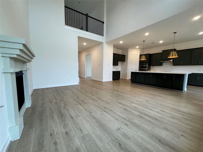 Spacious, unfurnished interior of a new home in Katy Lakes, Katy (Image 11).
