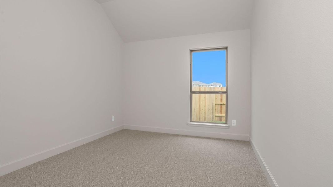 Spacious, unfurnished interior of a new home in Valencia, Manvel (Image 9).