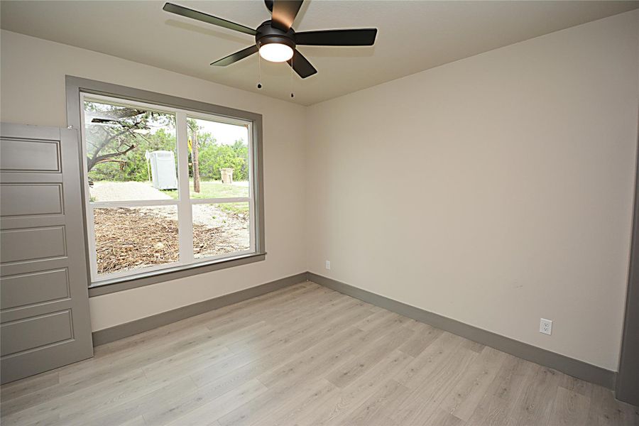 Spacious, unfurnished interior of a new home in , Fischer (Image 7).