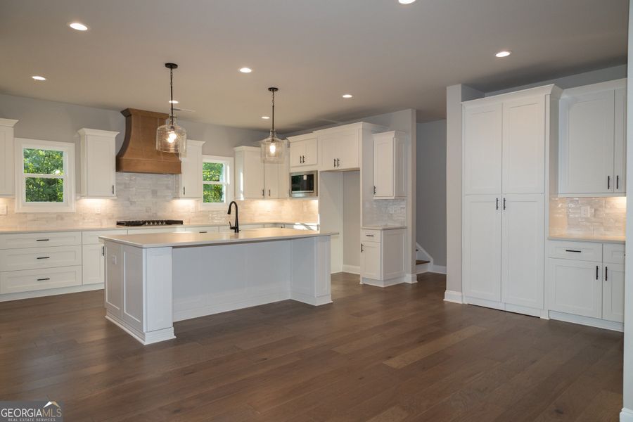 Furnished interior view inside a new home in Leverett Park, Newnan (Image 10).
