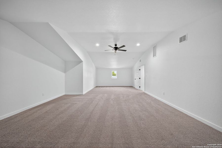 Spacious, unfurnished interior of a new home in , Somerset (Image 25).