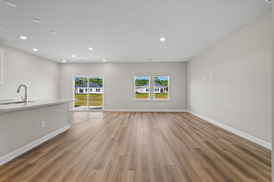 Spacious, unfurnished interior of a new home in Palmetto Place, Longs (Image 14).