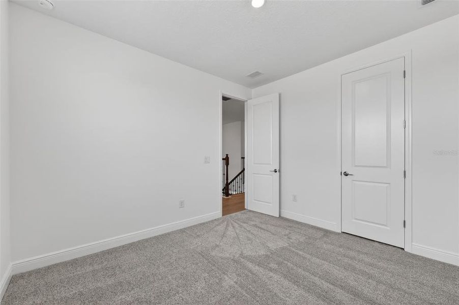 Spacious, unfurnished interior of a new home in Hawkstone, Sarasota (Image 19).