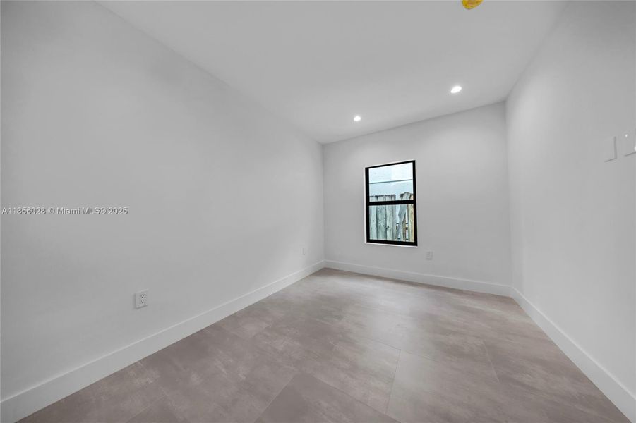 Spacious, unfurnished interior of a new home in , Miami (Image 24).