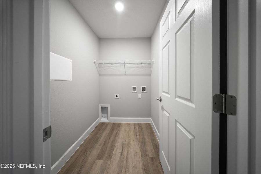 Spacious, unfurnished interior of a new home in , Jacksonville (Image 20).