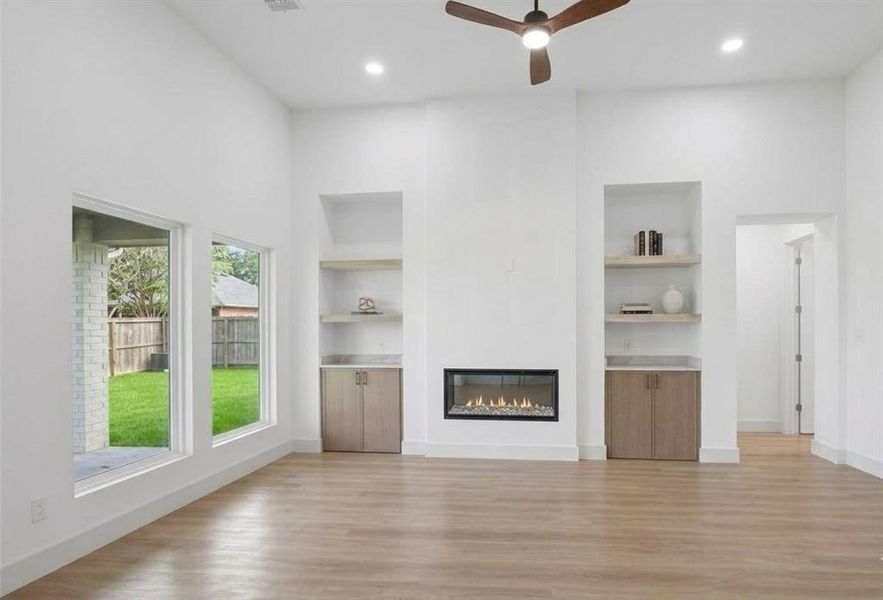 Spacious, unfurnished interior of a new home in , Sherman (Image 21).