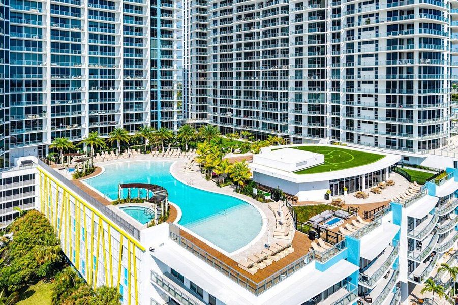 041-220LakeShoreDrive-1415-LakePark-FL-3