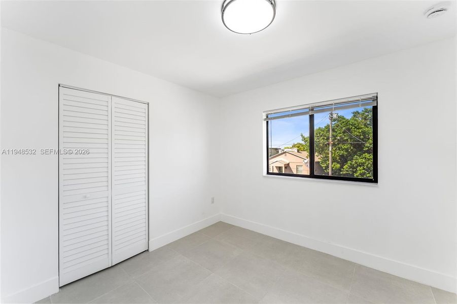 Spacious, unfurnished interior of a new home in , Miami (Image 18).