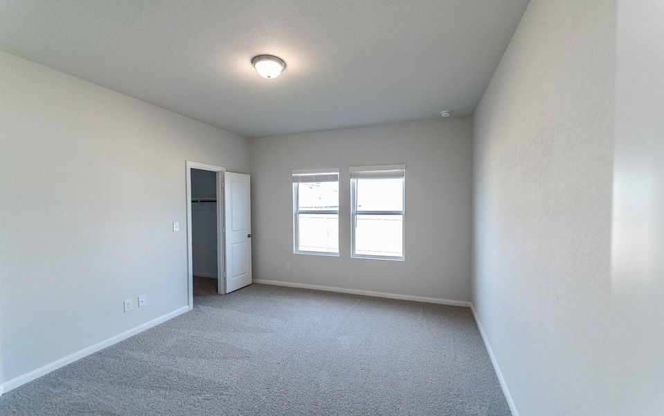 Spacious, unfurnished interior of a new home in Hunters Glen, Jarrell (Image 9).