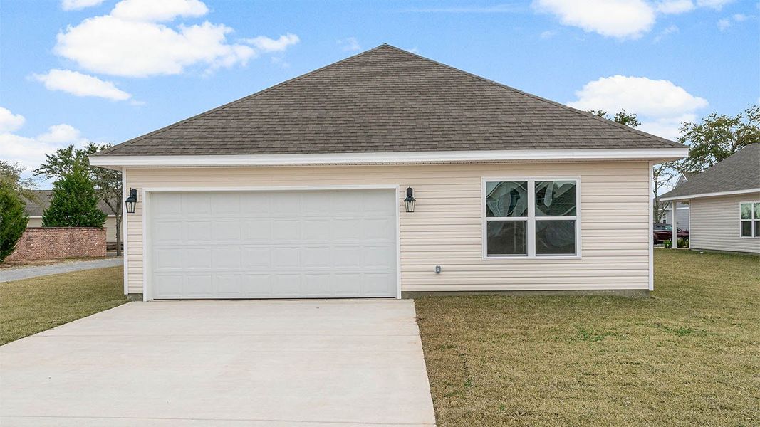 Representative exterior details of a home built from the Mason by D.R. Horton in Owl's Head East, Freeport (Image 4). Representative exterior details of a home built from the Mason by D.R. Horton in Owl's Head East, Freeport (Image 4).