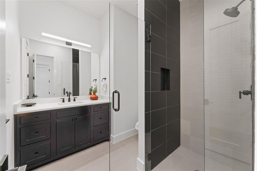 Furnished interior view inside a new home in , Dallas (Image 17).