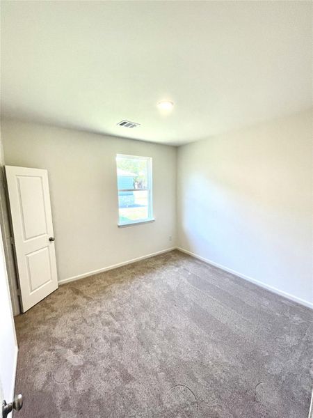 Spacious, unfurnished interior of a new home in , Bay City (Image 13).