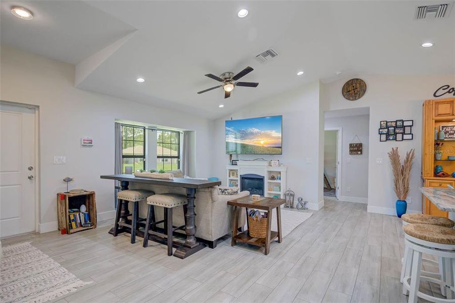 Community amenities in , Lehigh Acres (Image 13). Community amenities in , Lehigh Acres (Image 13).