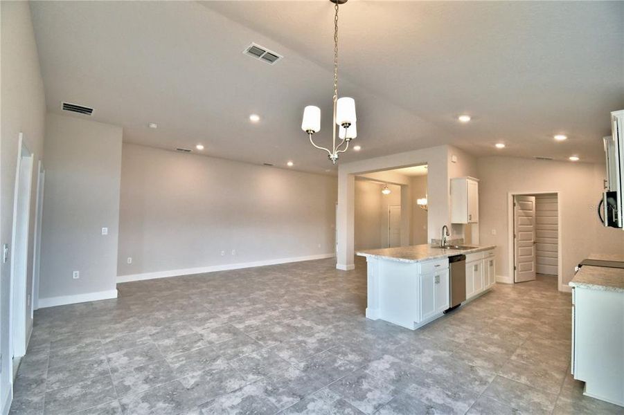 Spacious, unfurnished interior of a new home in Cadence Crossing, Auburndale (Image 44). Spacious, unfurnished interior of a new home in Cadence Crossing, Auburndale (Image 44).