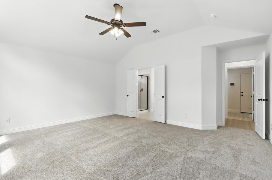 Representative unfurnished interior of a home built from the Iverson I by Cheldan Homes in Pitcock Addition, Graham (Image 75).