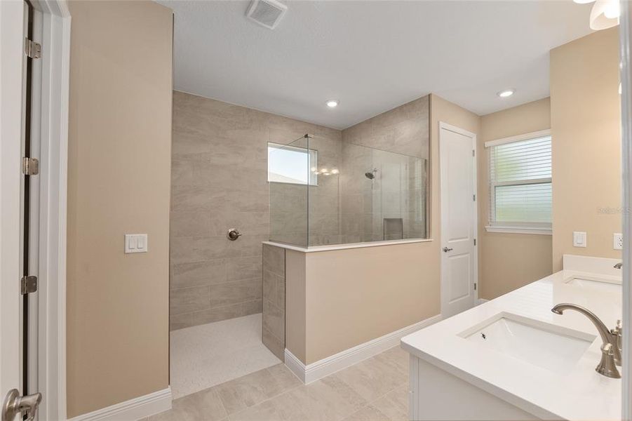 Furnished interior view inside a new home in , Ocala (Image 11).