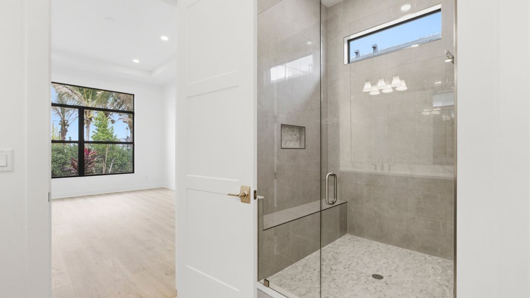 Owner's Bath