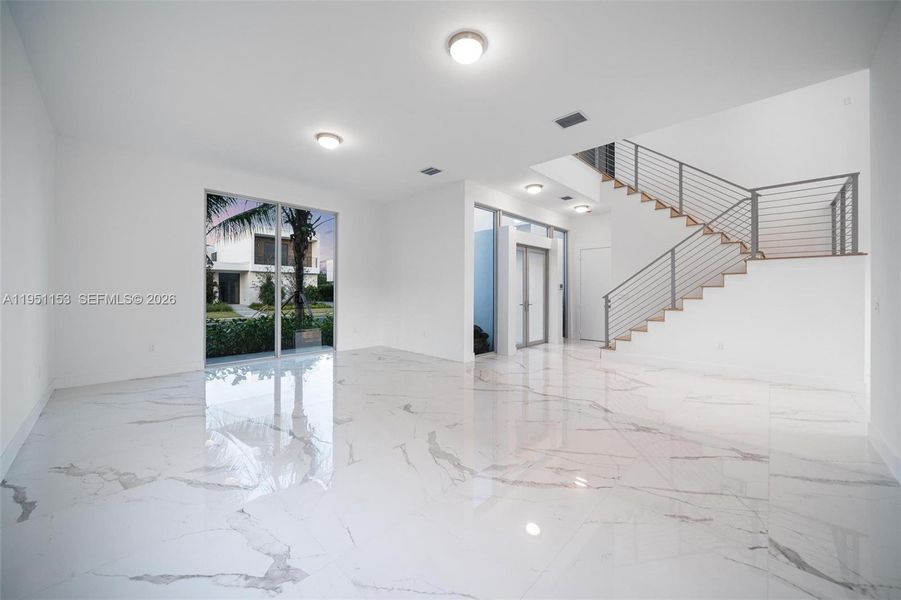 Spacious, unfurnished interior of a new home in , Weston (Image 49).