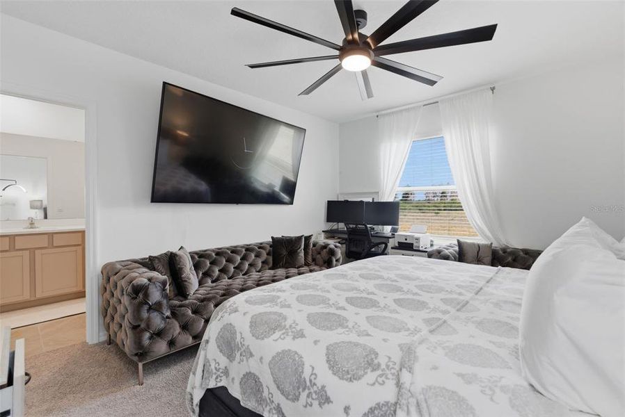 Furnished interior view inside a new home in , Apollo Beach (Image 19).