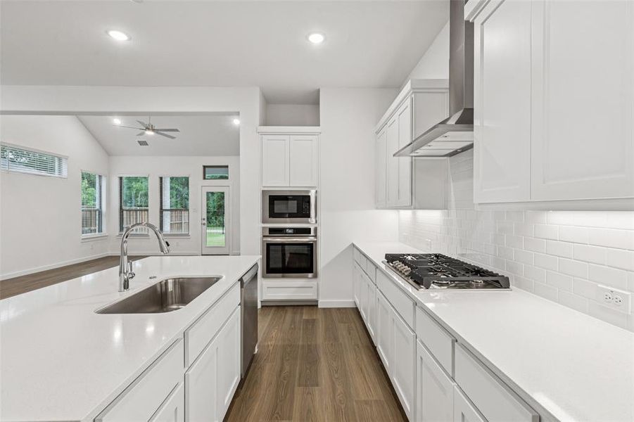 Furnished interior view inside a new home in Painted Tree, McKinney (Image 12). Furnished interior view inside a new home in Painted Tree, McKinney (Image 12).