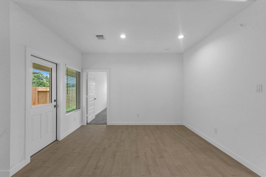 Spacious, unfurnished interior of a new home in Cypresswood Landing, Humble (Image 12). Spacious, unfurnished interior of a new home in Cypresswood Landing, Humble (Image 12).